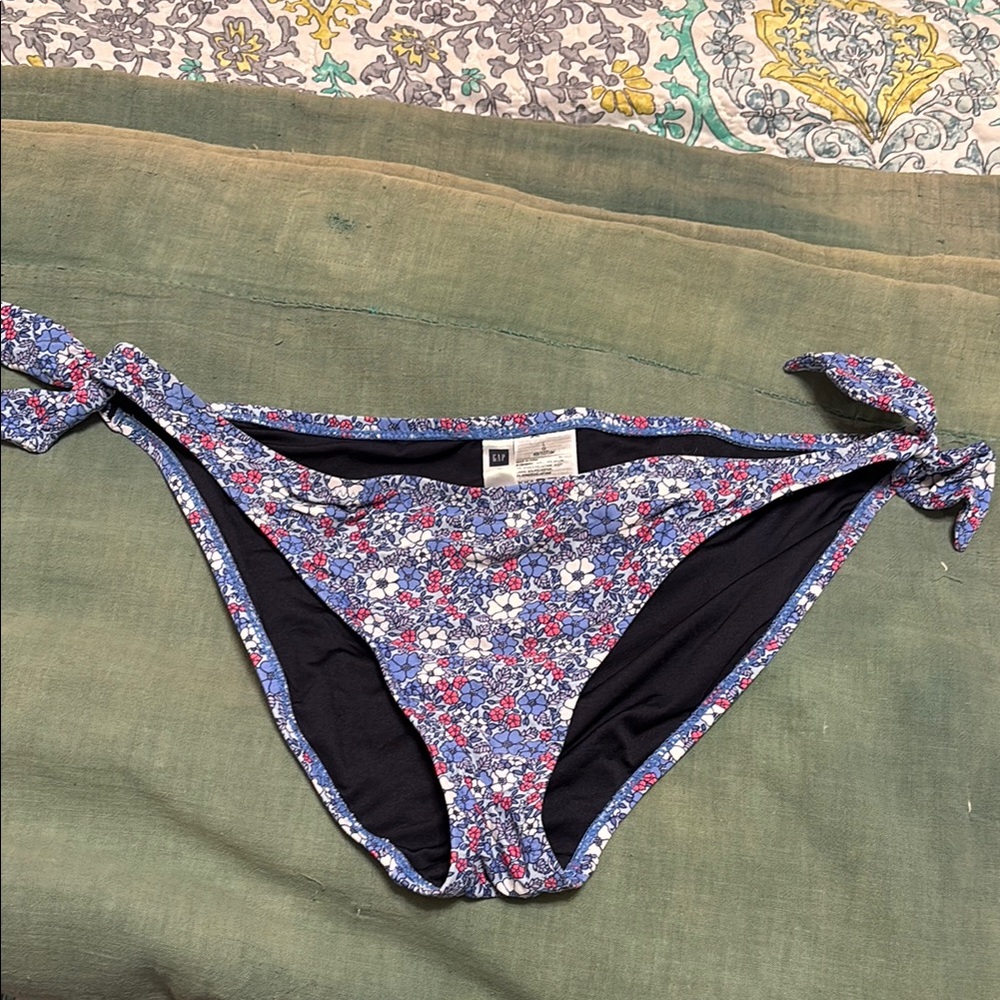 Floral Tie-Side Bikini Bottom
